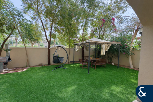 3 Bedroom | Single Row | End Plot